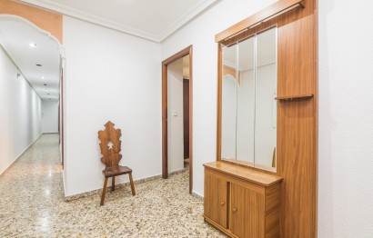 Reventa - Apartment - Elche - Corazon de Jesus