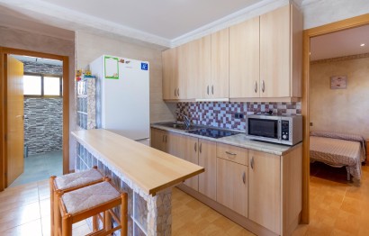 Resale - Apartment / flat - Torrevieja - La Mata