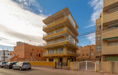 Resale - Apartment / flat - Torrevieja - La Mata