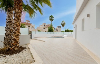 Obra nueva - Villa - Torrevieja - Torretas