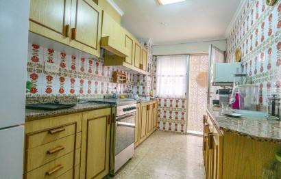 Resale - Apartment - Santa Pola - Centro