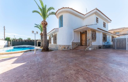 Reventa - Villa - San Juan Alicante - La Font