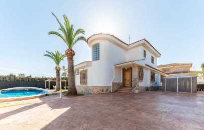 Reventa - Villa - San Juan Alicante - La Font