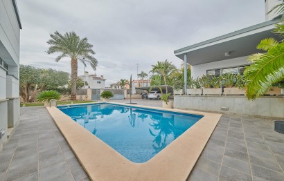 Resale - Villa - Elche - Centro