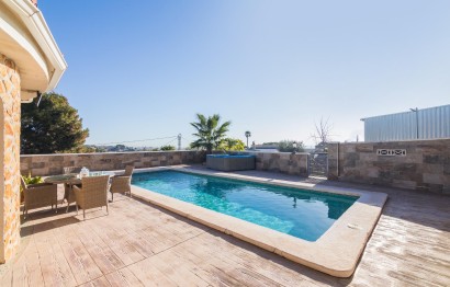 Resale - Villa - Crevillent - Comunidad valenciana