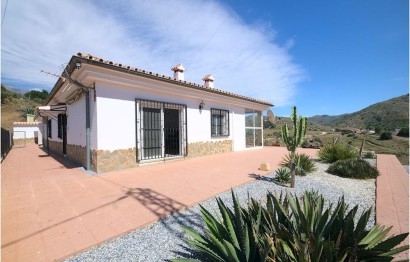 Resale - Villa - Elche Pedanías - South of spain