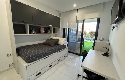 Resale - Apartment - Arenales del Sol