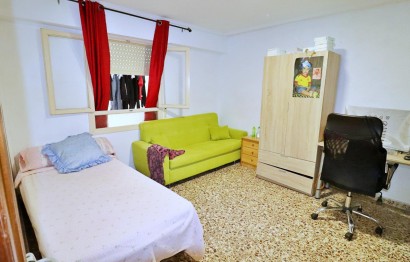 Resale - Apartment / flat - Elche - Plaza Crevillente