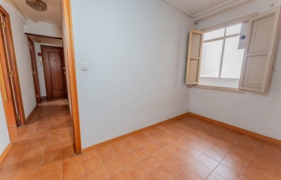 Reventa - Apartamento / piso - Elche - Centro