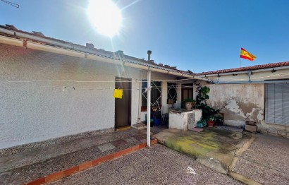 Resale - Chalet - Valverde (Alicante) - Valverde