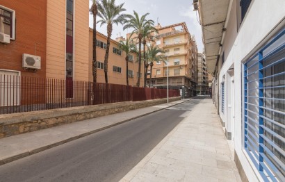 Reventa - Apartamento / piso - Elche - Centro
