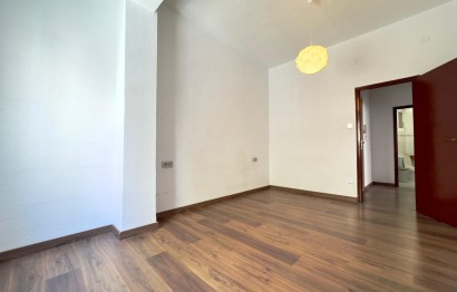 Resale - Apartment - Elche - Asilo - Pisos Azules