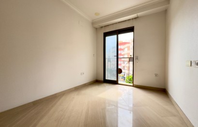 Revente - Apartment - Elche - Center