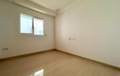 Revente - Apartment - Elche - Center