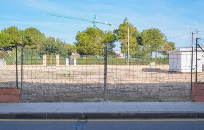 Resale - Plot / Land - Pilar de la Horadada - PILAR DE LA HORADADA