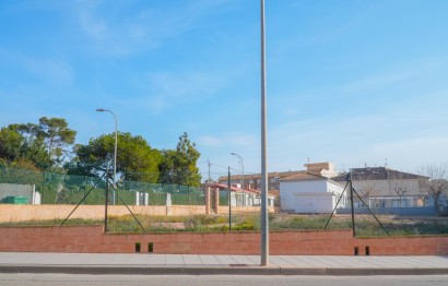 Resale - Plot / Land - Pilar de la Horadada - PILAR DE LA HORADADA