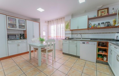 Reventa - Apartment - Elche - Corazon de Jesus