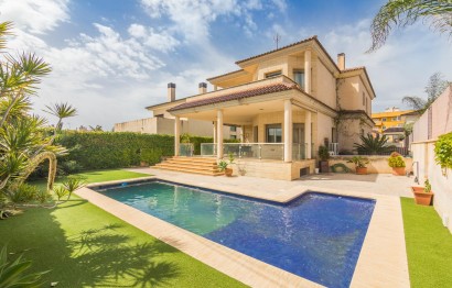 Reventa - Villa - Torrellano - Centro