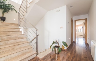 Reventa - Villa - Torrellano - Centro