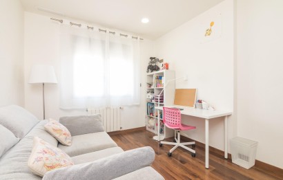 Reventa - Villa - Torrellano - Centro