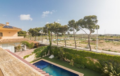 Reventa - Villa - Torrellano - Centro