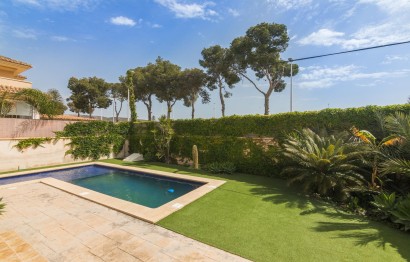 Reventa - Villa - Torrellano - Centro