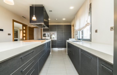 Reventa - Villa - Torrellano - Centro