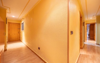 Reventa - Apartamento / piso - Benidorm - Colonia Madrid