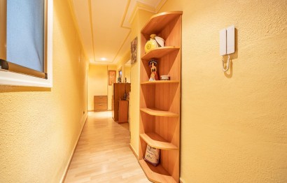 Reventa - Apartamento / piso - Benidorm - Colonia Madrid