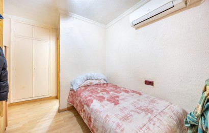 Reventa - Apartamento / piso - Benidorm - Colonia Madrid