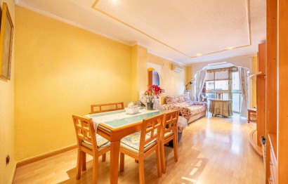 Reventa - Apartamento / piso - Benidorm - Colonia Madrid