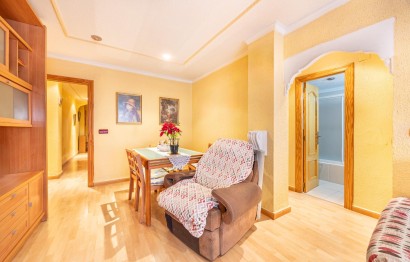 Reventa - Apartamento / piso - Benidorm - Colonia Madrid