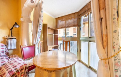 Reventa - Apartamento / piso - Benidorm - Colonia Madrid