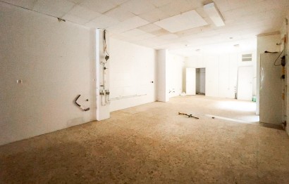 Revente - Commercial - Muro de Alcoy - Centro