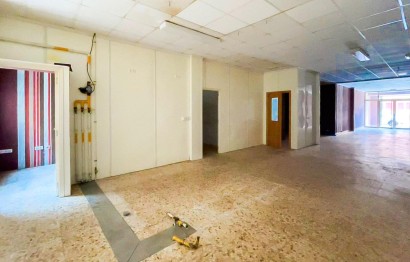 Revente - Commercial - Muro de Alcoy - Centro