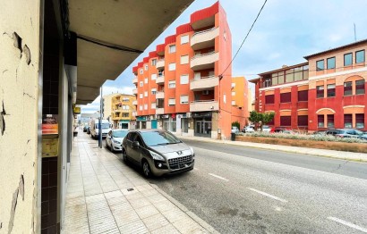 Revente - Commercial - Muro de Alcoy - Centro