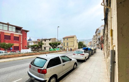 Revente - Commercial - Muro de Alcoy - Centro