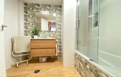Revente - Appartement - Alicante - San Gabriel