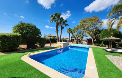 Resale - Villa - Jacarilla