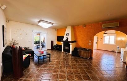 Resale - Villa - Jacarilla