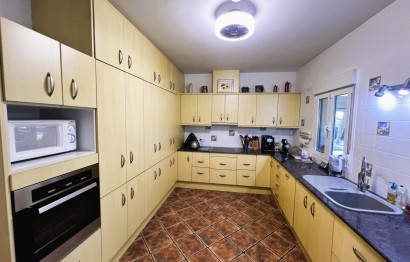 Resale - Villa - Jacarilla