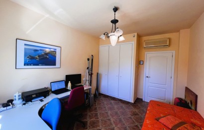 Resale - Villa - Jacarilla