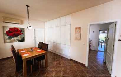 Resale - Villa - Jacarilla