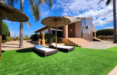 Resale - Villa - Jacarilla