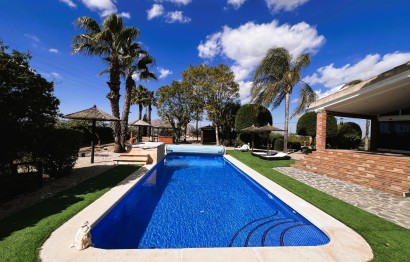 Resale - Villa - Jacarilla