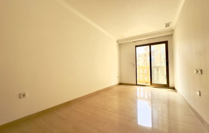 Resale - Apartment - Elche - Center