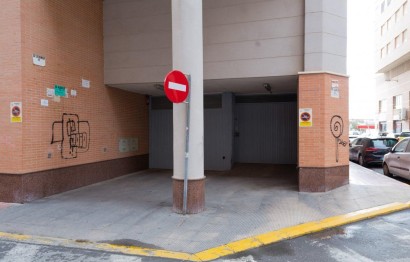 Resale - Parking - Santa Pola - Club nautico