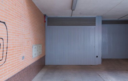Resale - Parking - Santa Pola - Club nautico