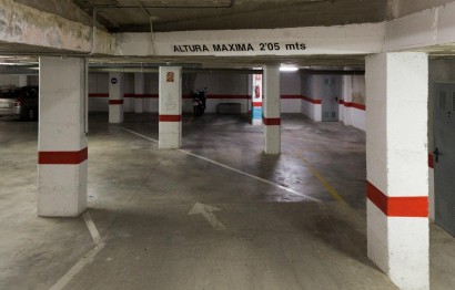 Resale - Parking - Santa Pola - Club nautico