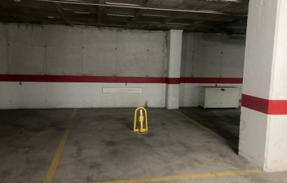 Resale - Parking - Santa Pola - Club nautico